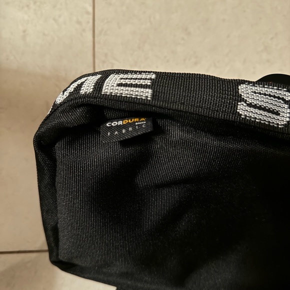 Supreme Shoulder Bag (SS18) - Picture 2 of 2
